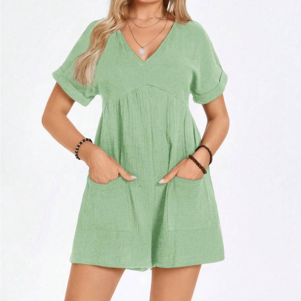 SHEIN Light Green V-Neck Short Sleeve Romper
